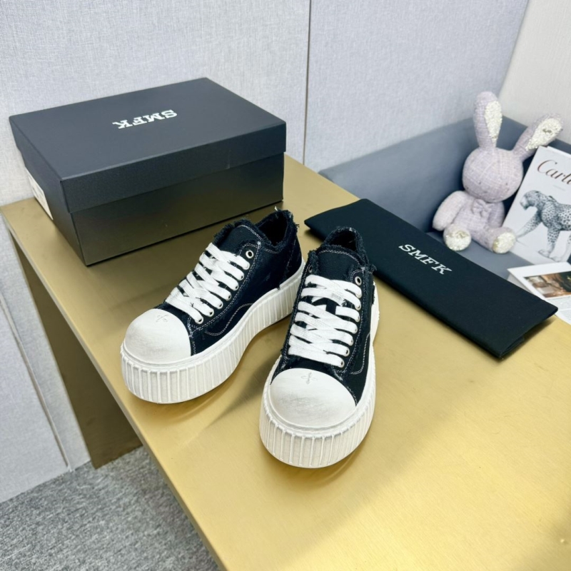 Fendi Sneakers